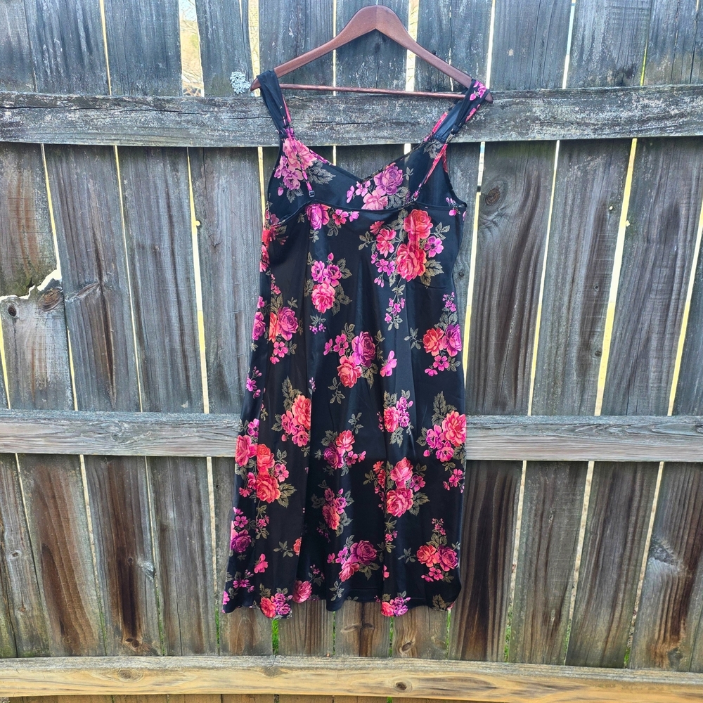 Morgan Taylor Black and Pink Floral Women's Robe Set L/XL - Picture 6 of 14